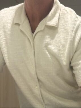 Men's Short-Sleeve Casual Button-Down Shirt in Cream